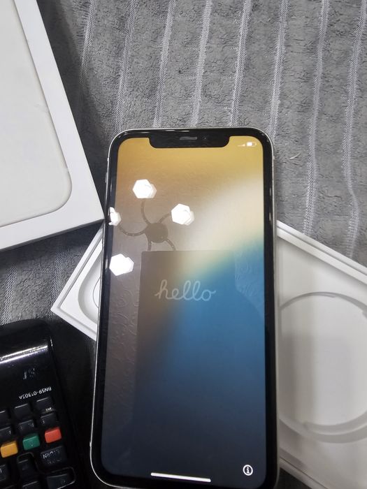 Продам IPhone 11