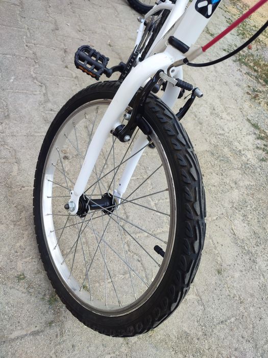 Bicicleta aproape noua