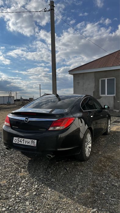 Машина Опел Инсигниа