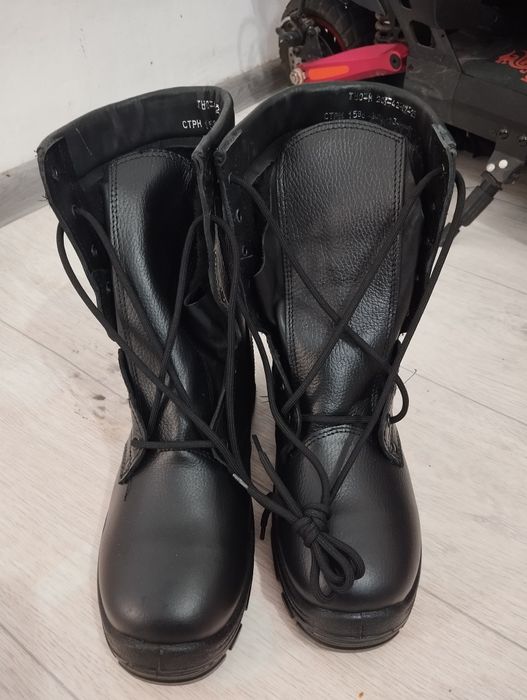 Продам берцы зима 42 размер