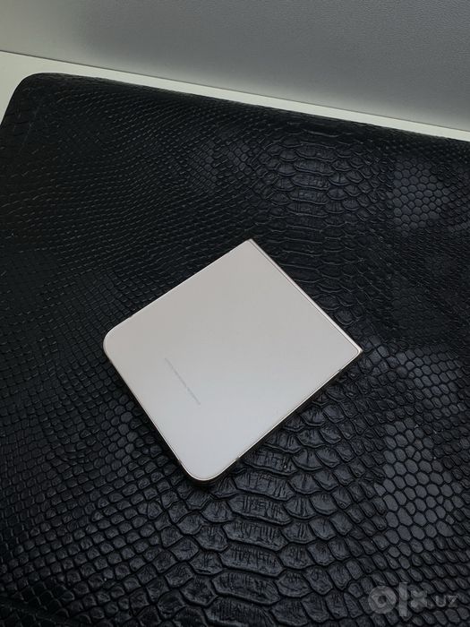 Samsung z  Flip 4