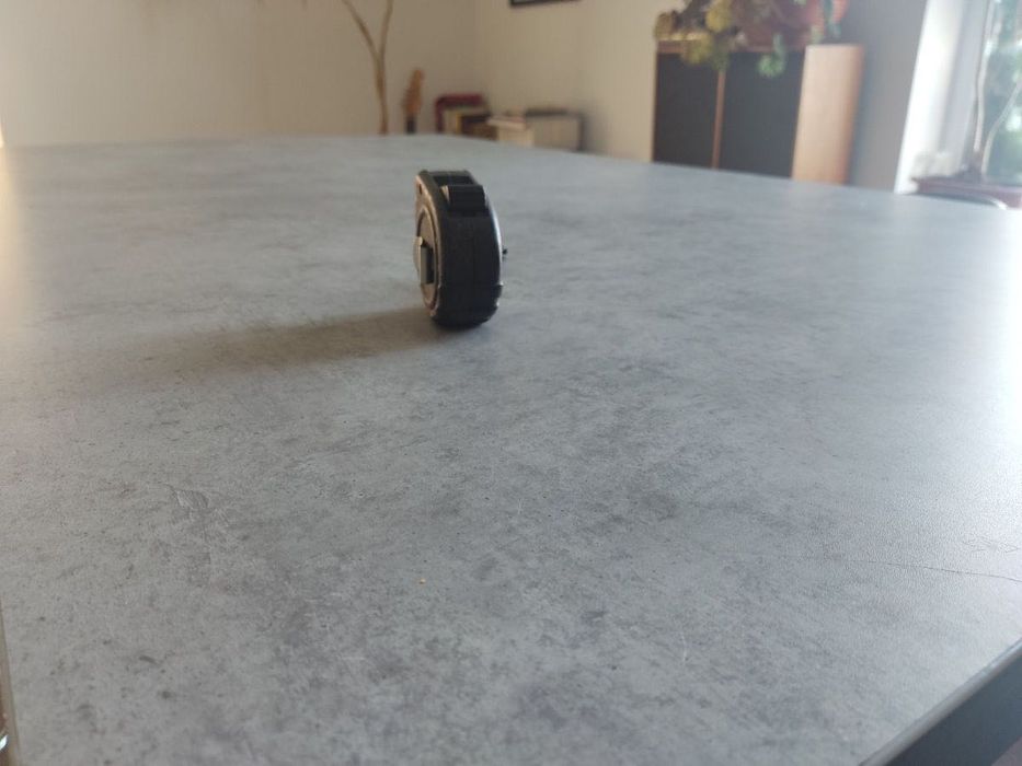 Отдaм дapом IKEA стол регулируемый