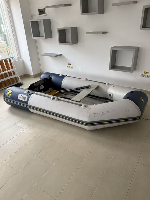 Vand barca cu motor electric