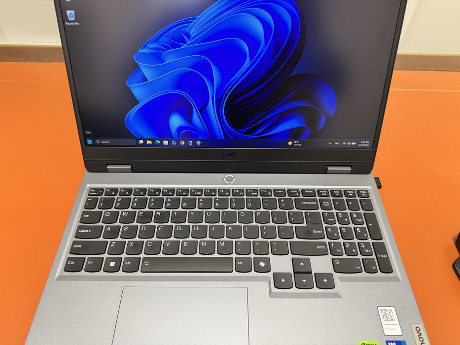 Lenovo LOQ 15IRX9 cu procesor
Intel Core i7-13650HX pana la 4.9GHz, 15.6"
Full HD, IPS, 144Hz, 24GB DDR5, 512GB SSD,
NVIDIA GeForce RTX 3050 6GB GDDR6