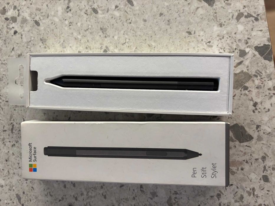 Microsoft Surface Pro + Type Cover + Surface Pen + Зарядно