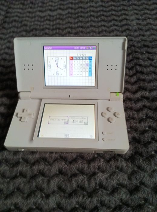 Vând Nintendo ds