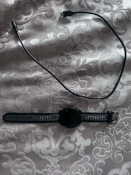 Продам garmin forerunner 165 amoled