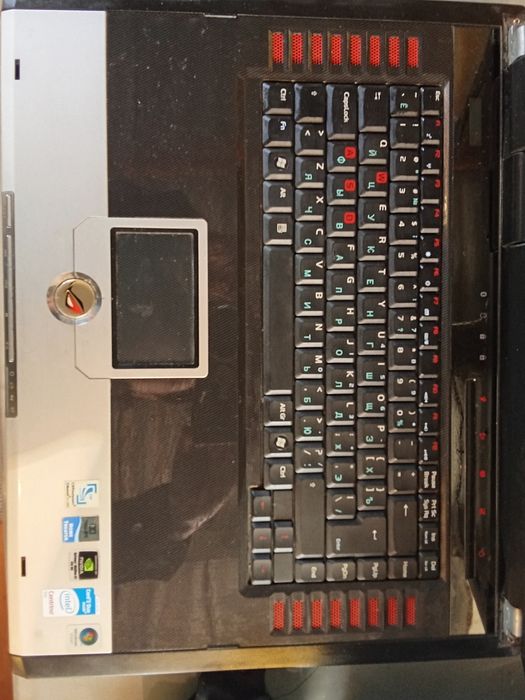 Продам ноутбук ASUS б.у на запчасти