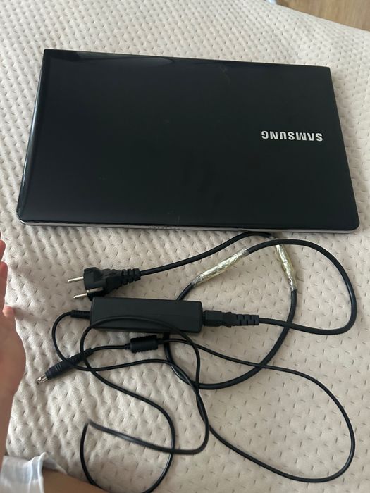 Ноутбук Samsung .