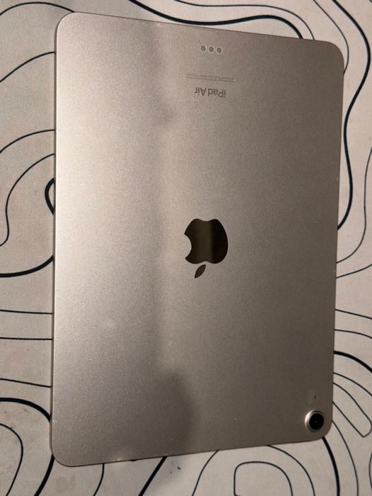 Продаю iPad Air gen 6