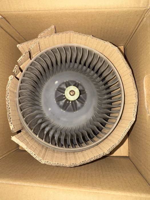 Продам вентилятор печки салона