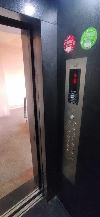 Срочно Метро якинида 2/6/9 квартира 43м.кв СОТИЛАДИ!!!