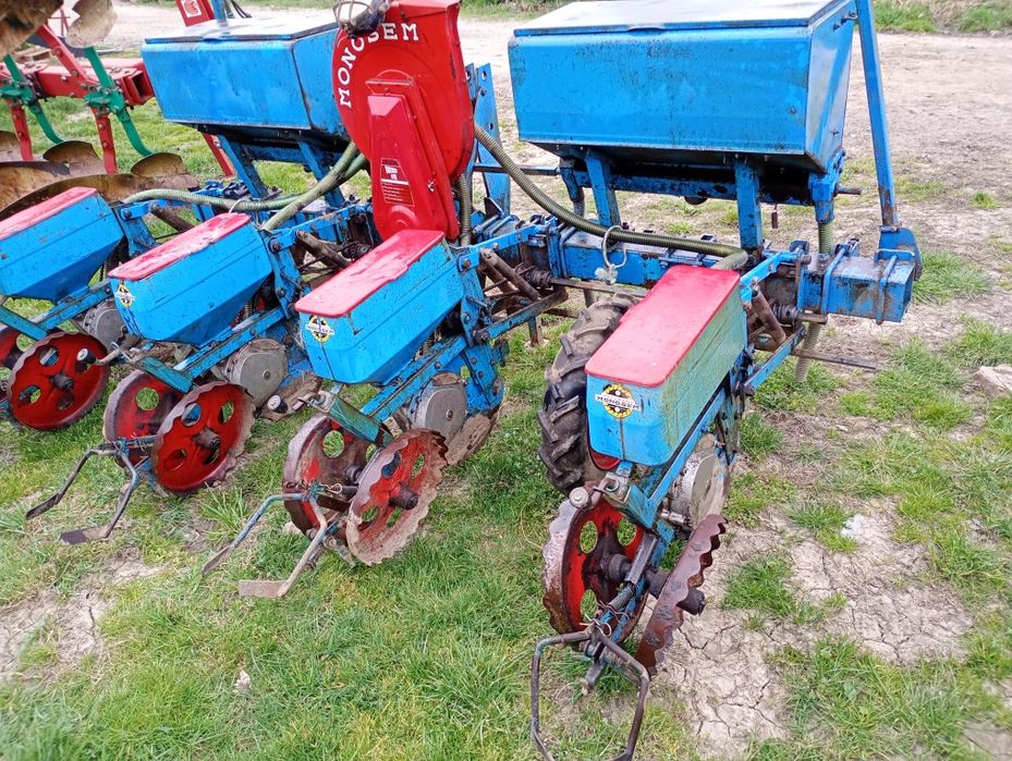 Semănătoare Porumb Monosem PNU fertilizare 4 rând