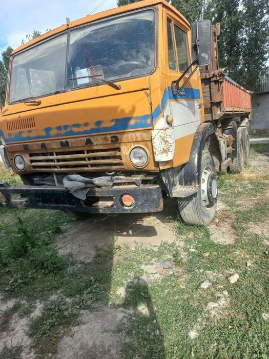 Kamaz srochno sotiladi