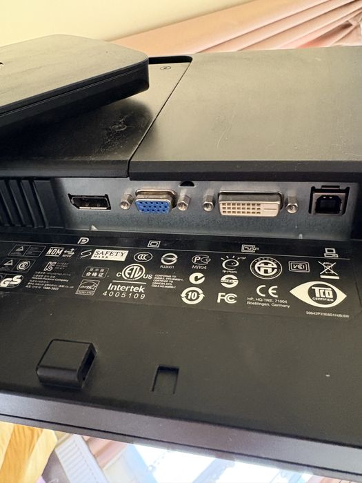 HP EliteDisplay E231 – Full HD