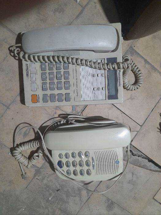 Telefonlar sotiladi