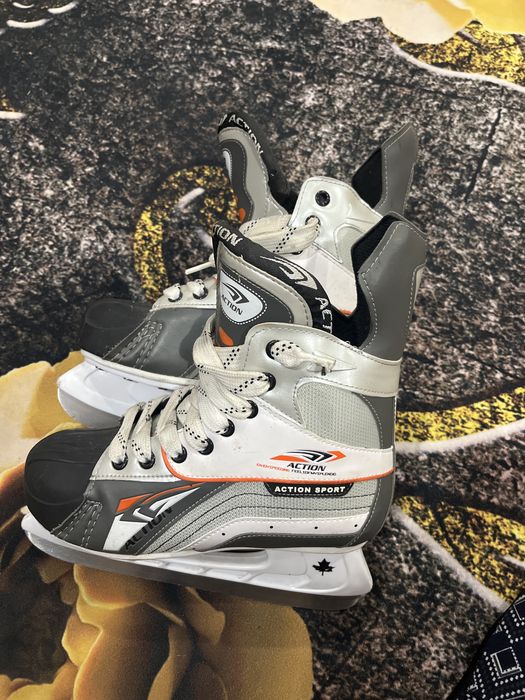 Продам коньки 38 размер