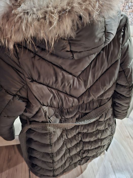 Дамско ново яке с естествен пух яка