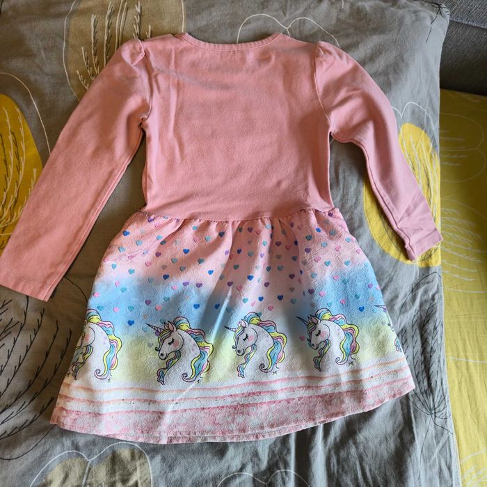 Детска рокля с дълъг ръкав