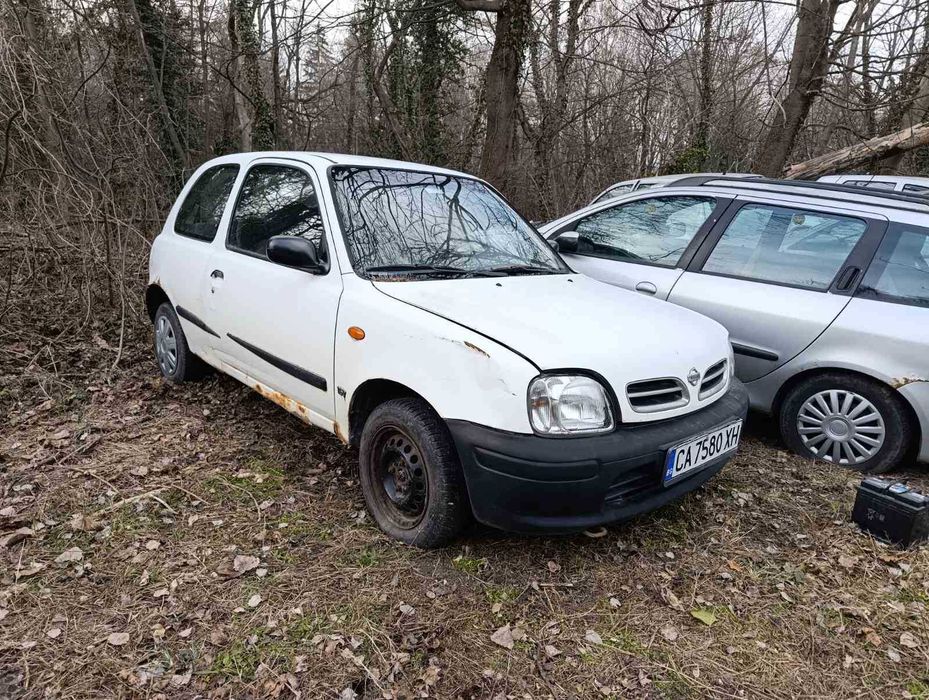 Нисан Микра на части