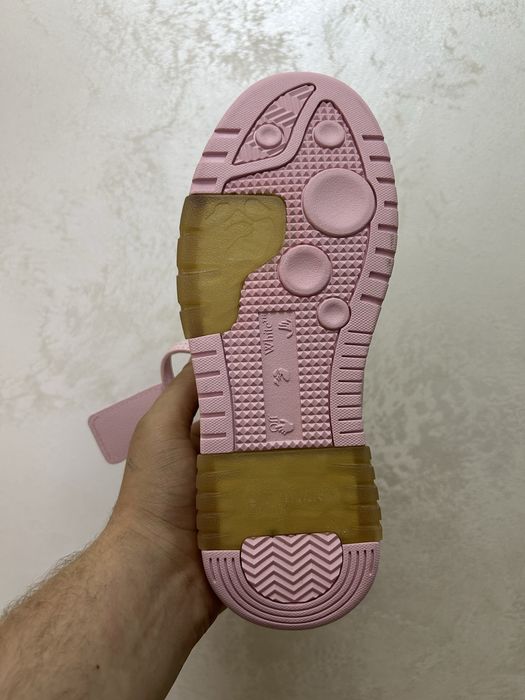 Off White OOO pink