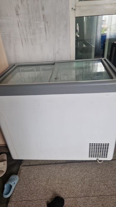 Продам морозильник