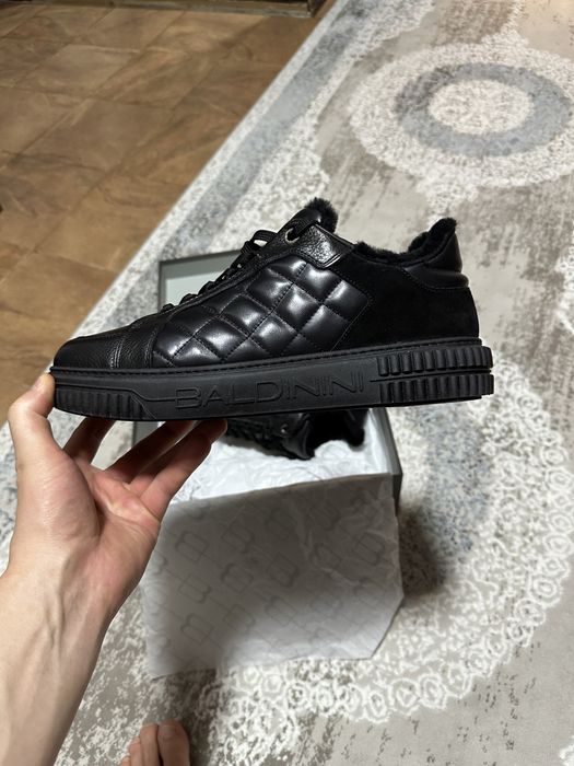 Обувь. Кроссовки Baldinini