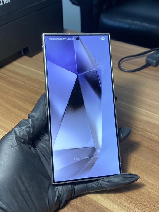 Samsung Galaxy S24 Ultra • 256 GB • Titanium Gray