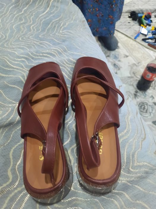 Продам туфли женский