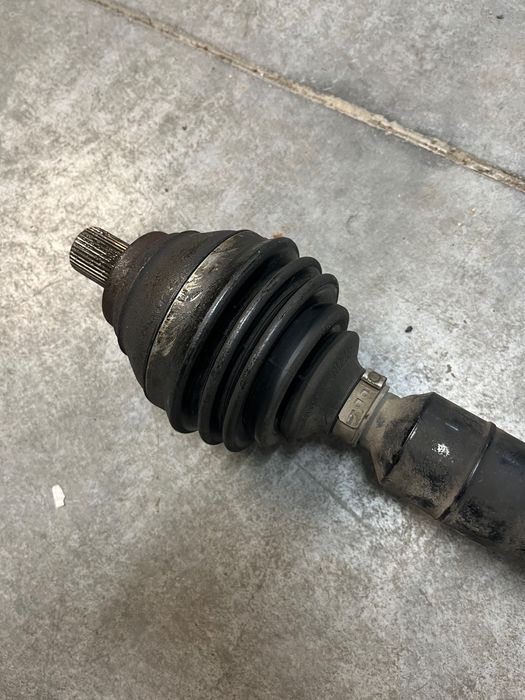 Предни полуоски за Vw Passat CC B7