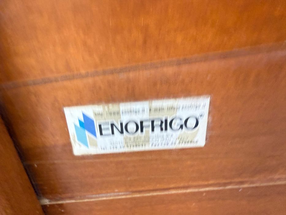 Холодильник десертница