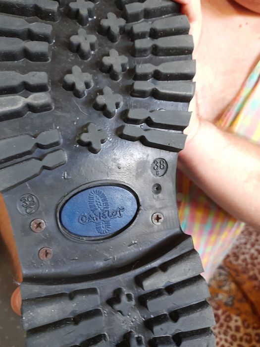 Продаются  ботинки 'camelot' ОРИГИНАЛ