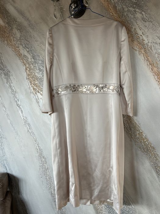 Rochie ocazie tip trench  de calitate superioara , culoare ivory nude