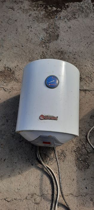 Продаётся Аристон 3 шт.