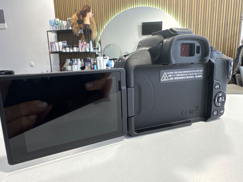 Canon EOS R50(чисто нов) / wifi, mirrorless /цял сет
