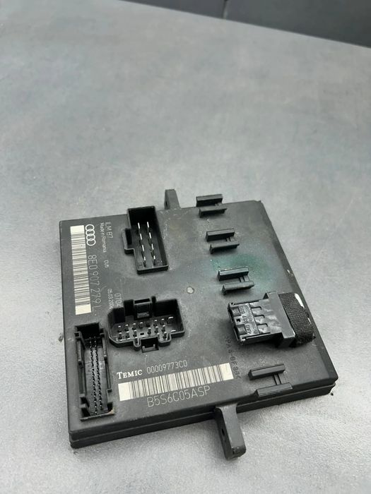 Calculator lumini 8E0907279L Audi A4 2006 2.0 TDI MT (140 hp)
