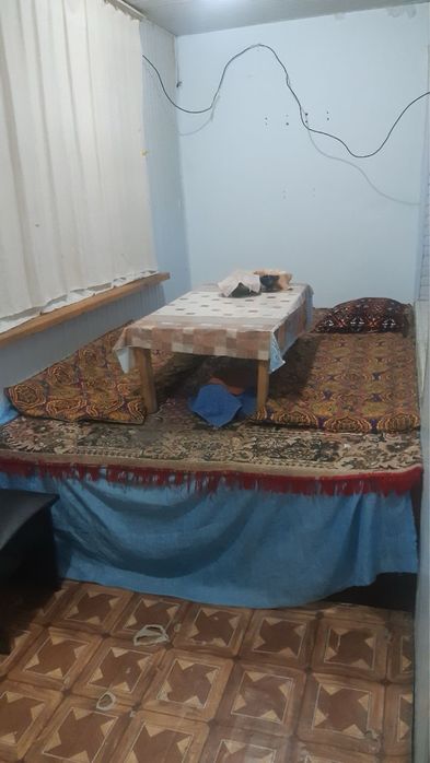 Срочна 3 хонали квартира сотилади