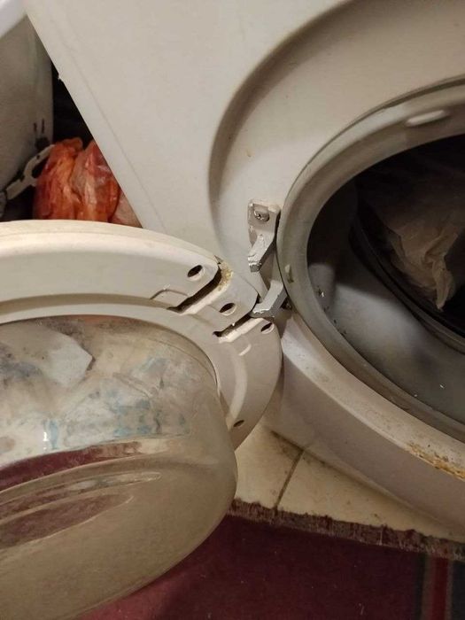 Продам б/у стиральную машину Atllant