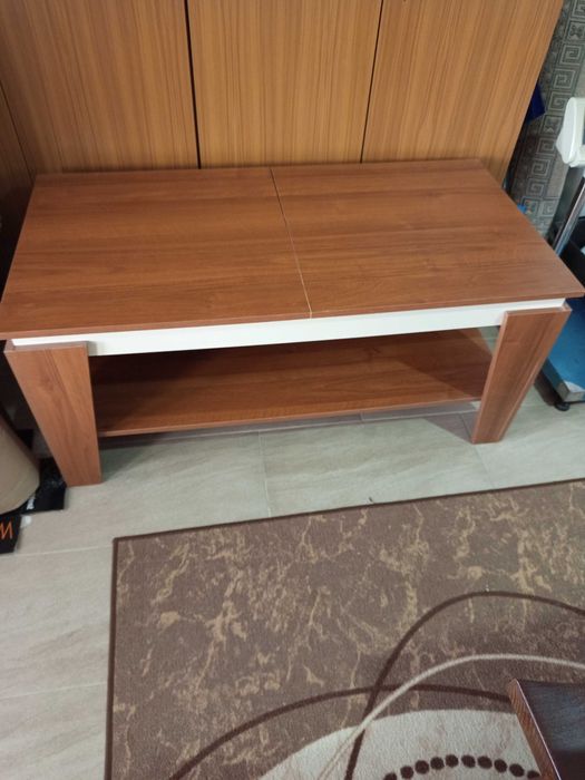 Разтегателна холна маса