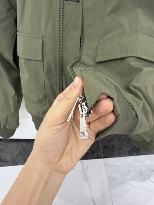 Курточка Moncler