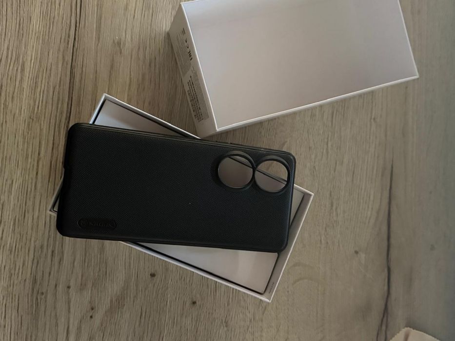 Продам Honor 90.