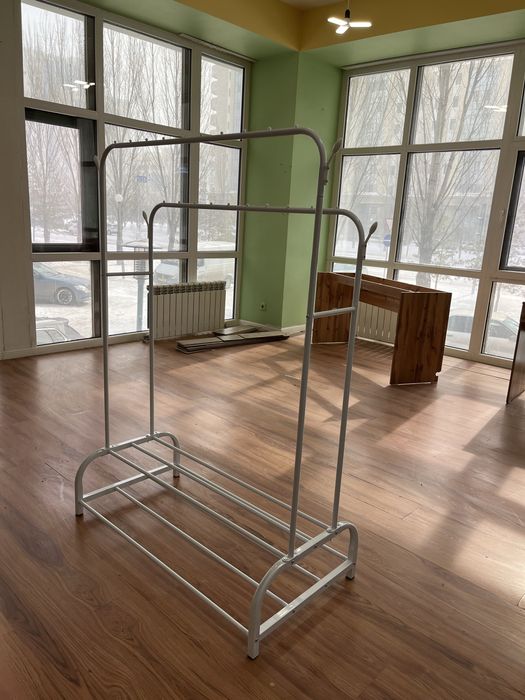 Вешалка В Астане / 7000T 110cm*57cm*150cm