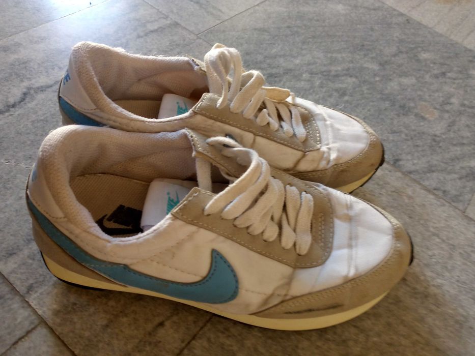 Кроссовки для подростка размер 36,37,38.Цена за все 100 тыс