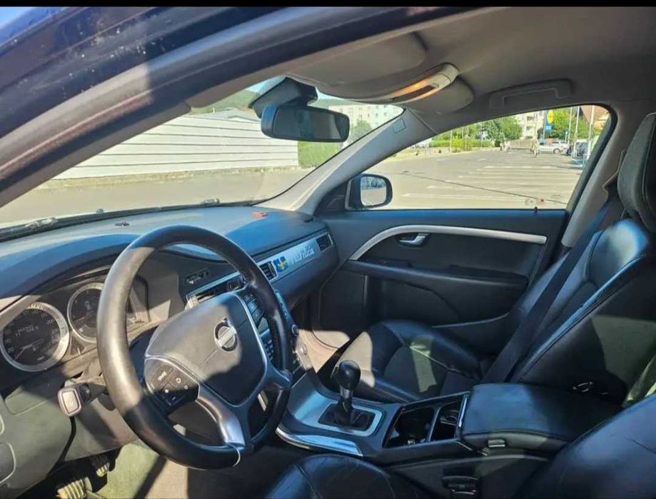 VOLVO V70 2011 — imagine 5