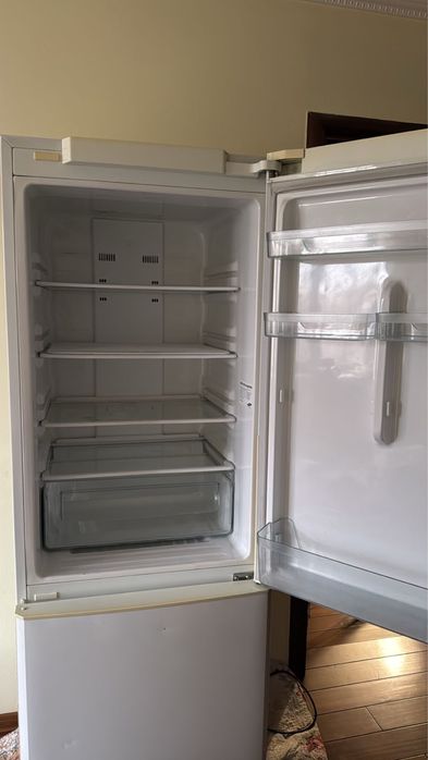 Срочно продам холодильник