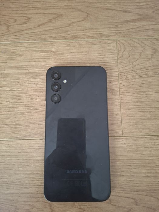 Продам Самсунг а24