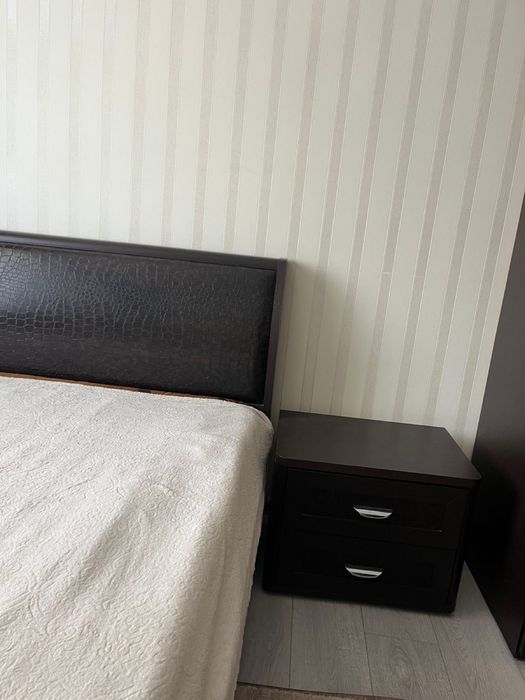 Продаем спальнию гарнитуру