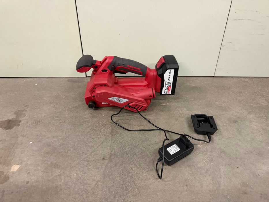 043202	R20 Шлайф лентов акум. 76х457mm рег.обороти 1x4Ah RDP-SBS20