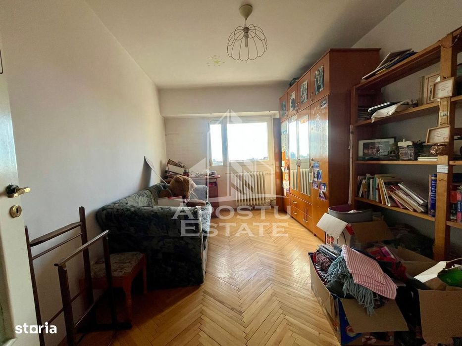 Apartament 4 camere de vanzare,decomandat,zona Fabric, Timisoara