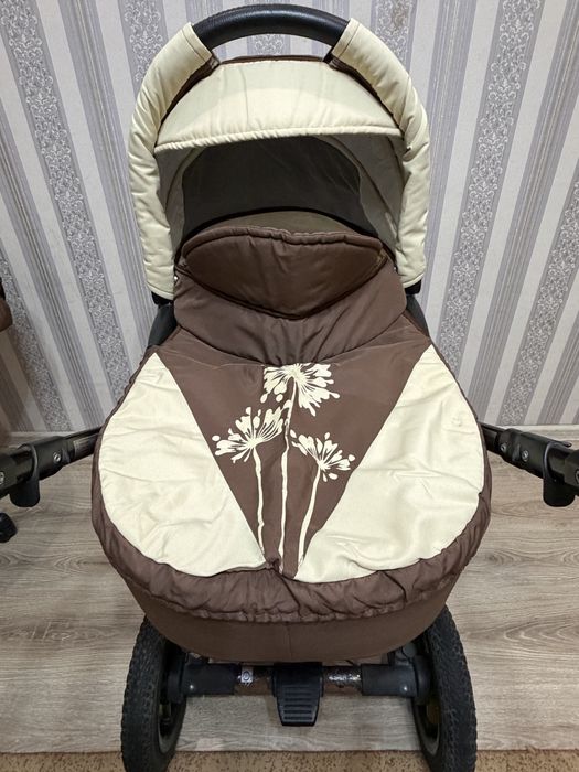 Продам детскую коляску